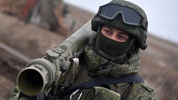 Риттер: Россия могла бы в кратчайшие сроки завершить конфликт на Украине