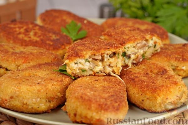 Рыбные зразы с салом, грибами и сыром